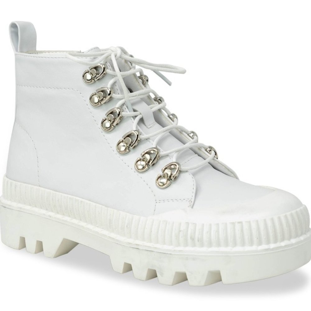 Women's Lace Up Ankle Boot By Chase + Chloe - Picture 2 of 4